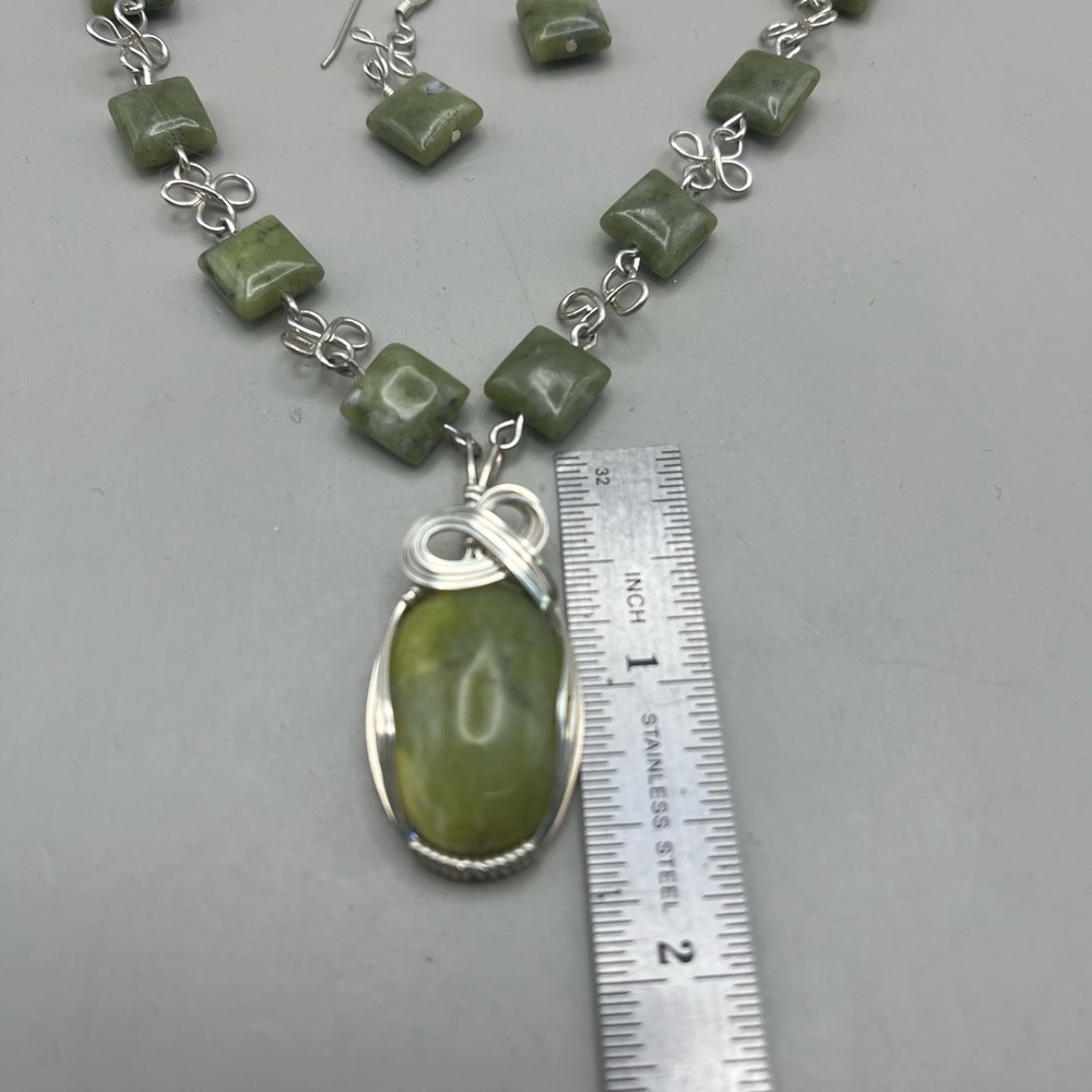 Handmade Sterling Silver Wire Wrap Green Jade Necklace & Earrings Set - Picture 6 of 6